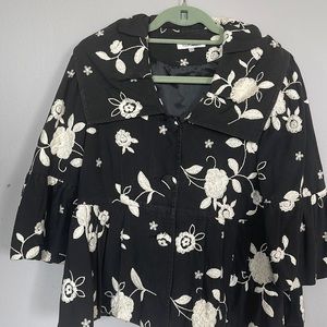 Black rapple flower jacket with three button